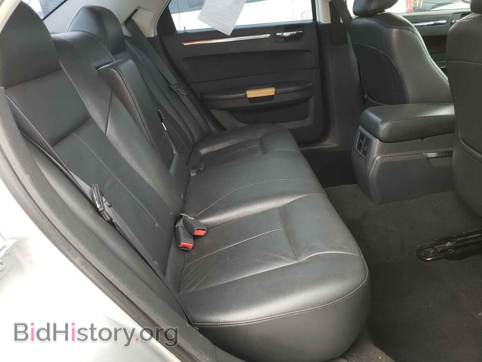 2008 CHRYSLER 300 - VIN: 2C3KA33GX8H241401 - Фото 6