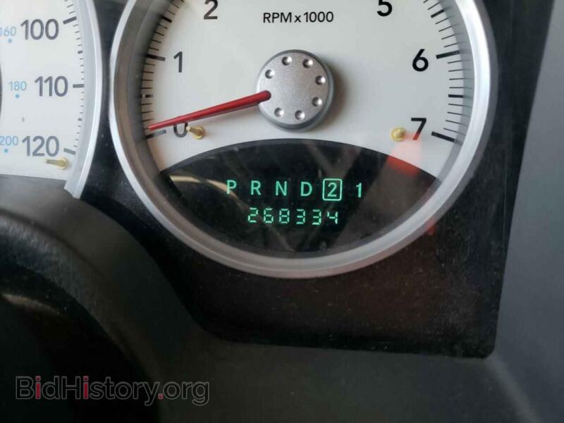 2007 Dodge DURANGO (VIN 1D8HB48217F521702) — photo 8 of 10