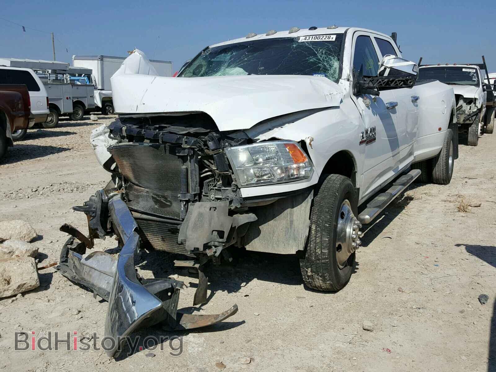 2014 RAM 3500 ST - VIN: 3C63RPGL3EG149086 - Фото 2
