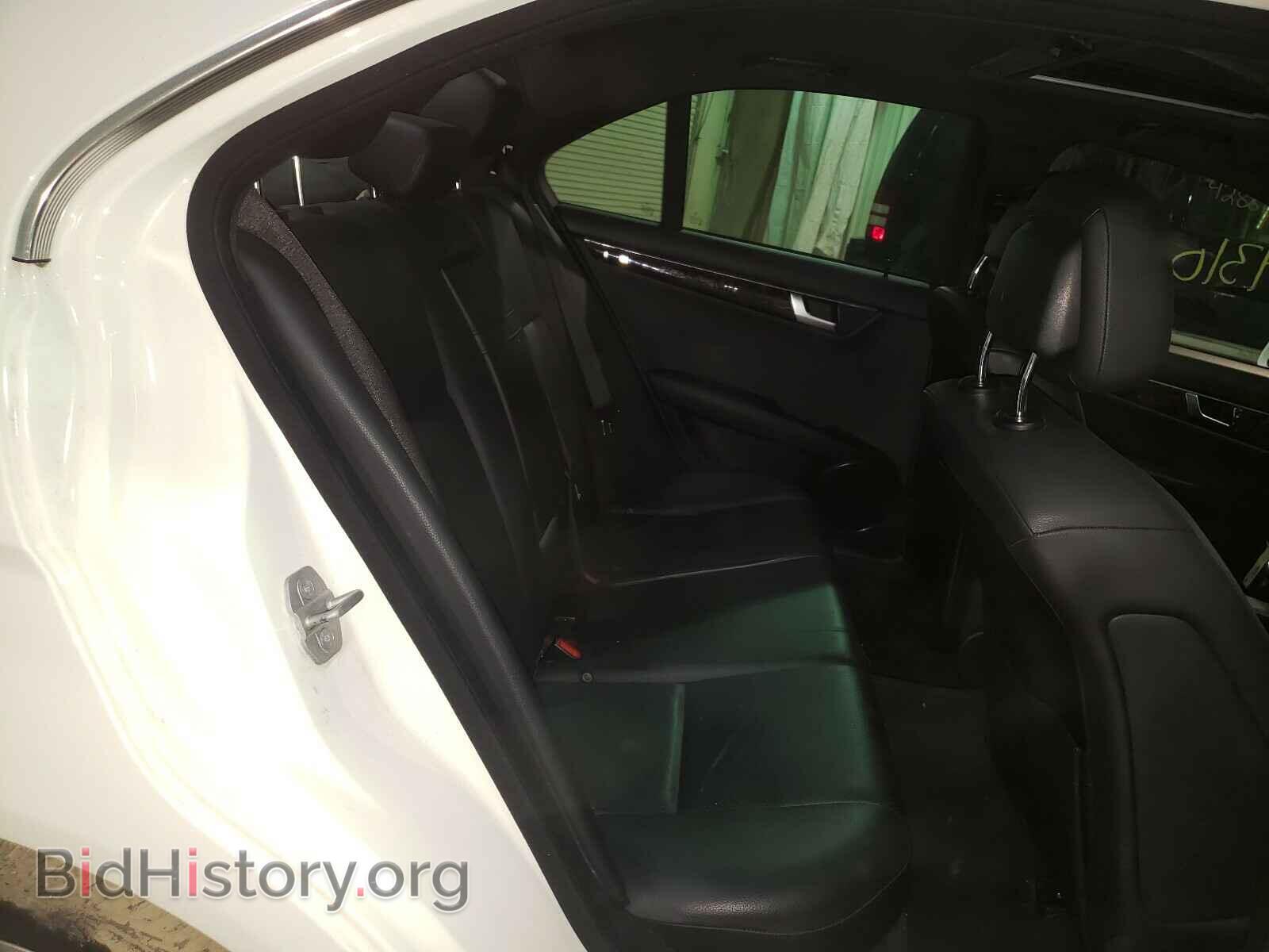 2012 MERCEDES-BENZ C-CLASS - VIN: WDDGF8BB0CF858067 - Фото 6