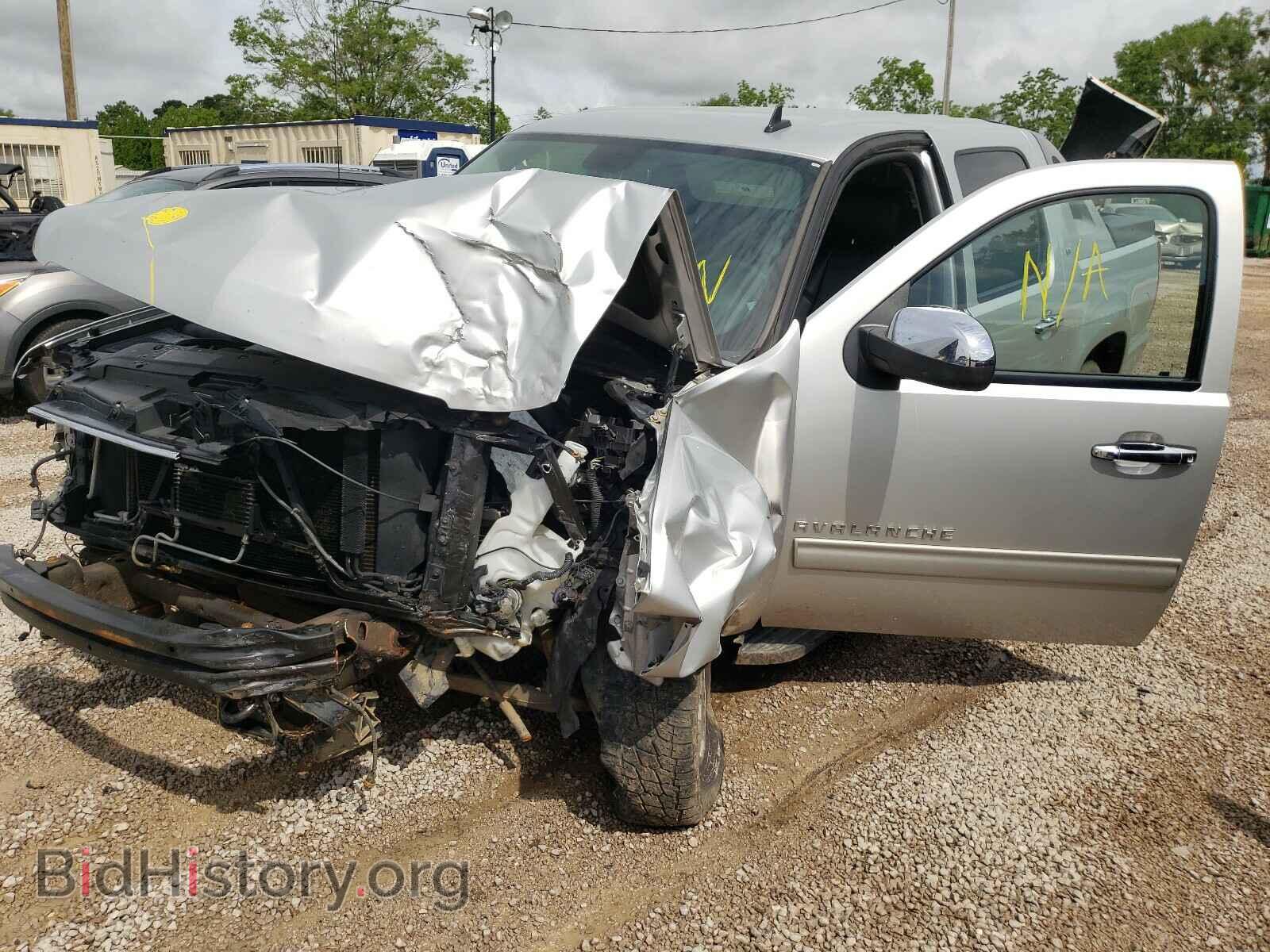 2010 CHEVROLET AVALANCHE - VIN: 3GNVKFE05AG154784 - Фото 2