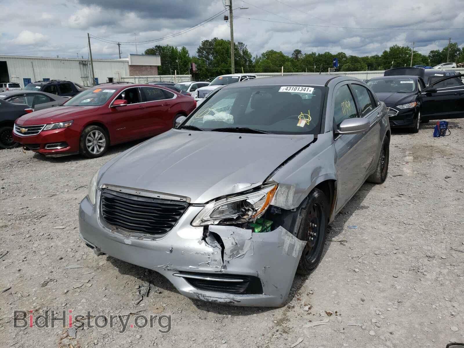 2013 CHRYSLER 200 - VIN: 1C3CCBBG1DN677999 - Фото 2