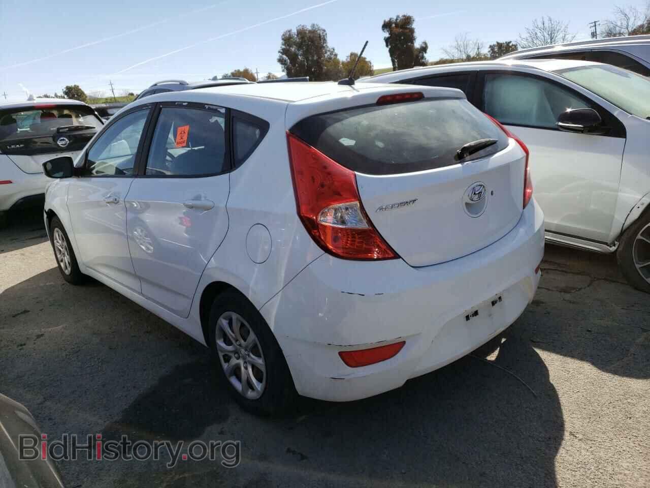 2013 HYUNDAI ACCENT - VIN: KMHCT5AE0DU107040 - Фото 2