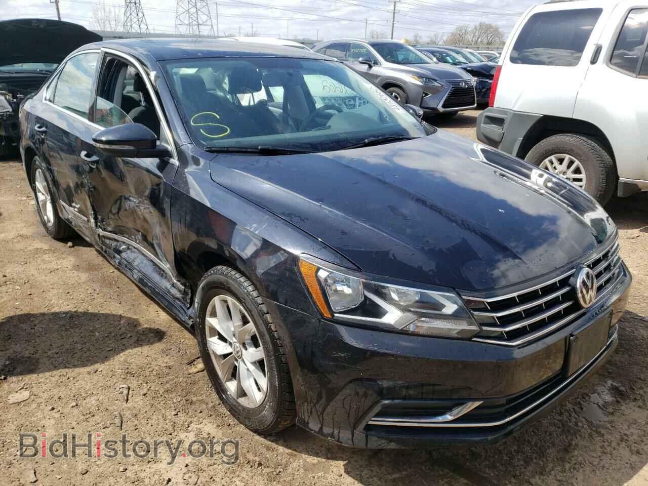 Photo 1VWAT7A37HC020329 - VOLKSWAGEN PASSAT 2017