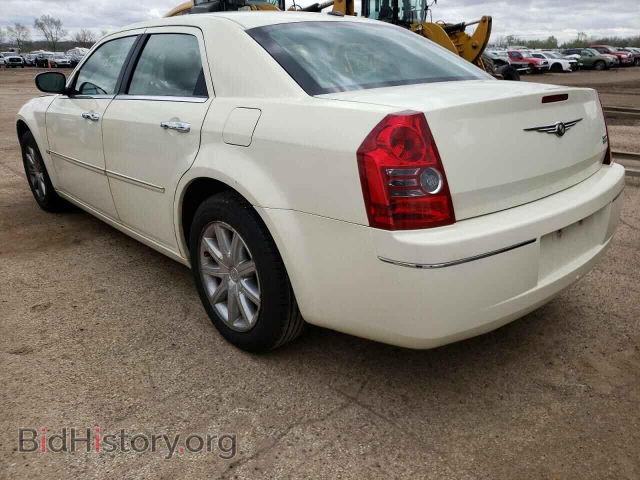2010 CHRYSLER 300 - VIN: 2C3CA5CV9AH254192 - Фото 3