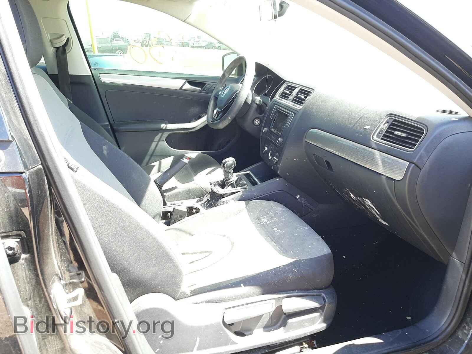 2017 VOLKSWAGEN JETTA - VIN: 3VW2B7AJ2HM358533 - Фото 5