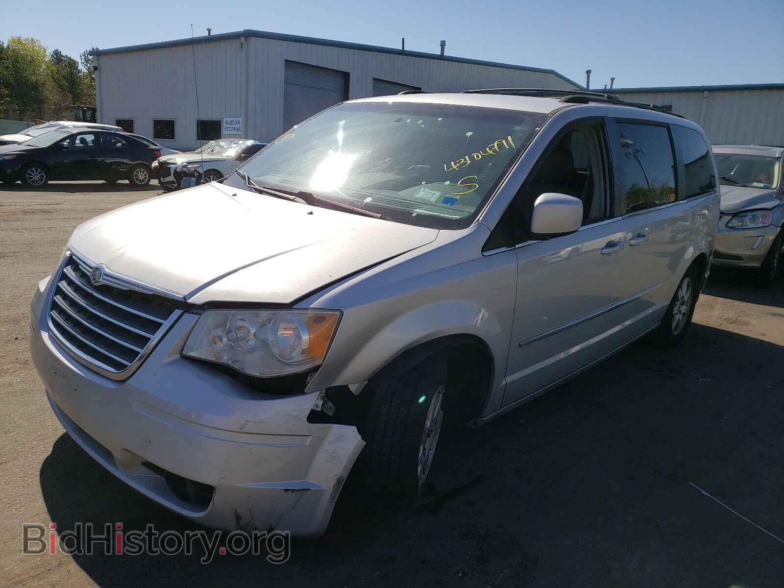 2010 CHRYSLER MINIVAN - VIN: 2A4RR5D17AR126449 - Фото 2