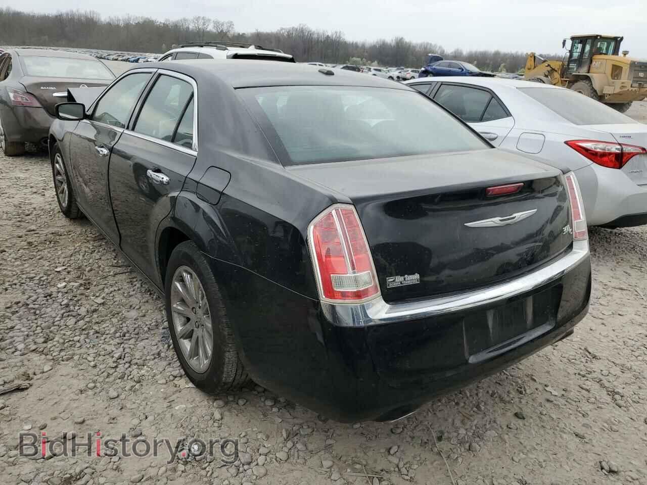 2014 CHRYSLER 300 - VIN: 2C3CCAET0EH117842 - Фото 2
