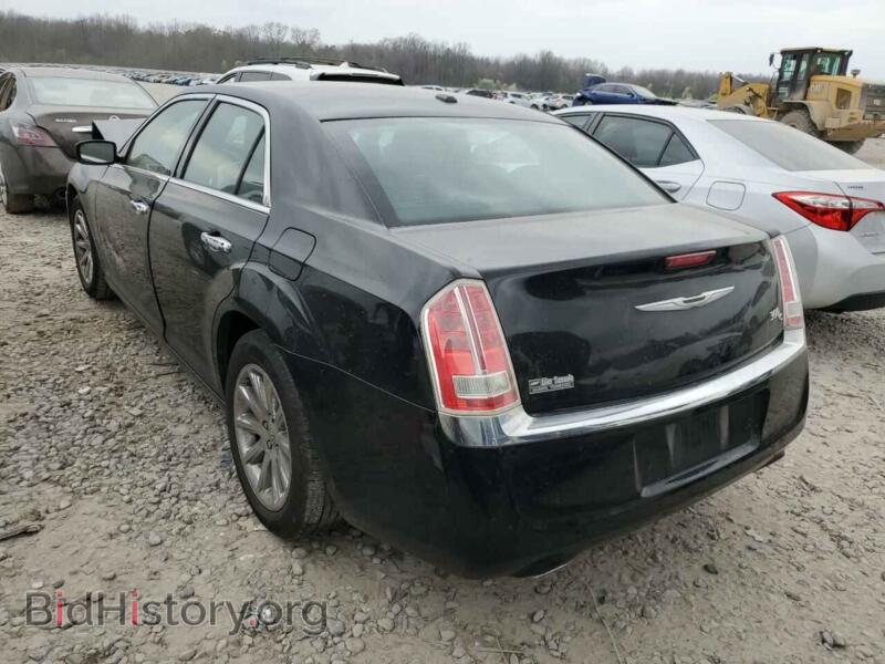 2014 Chrysler 300 (VIN 2C3CCAET0EH117842) — photo 2 of 13