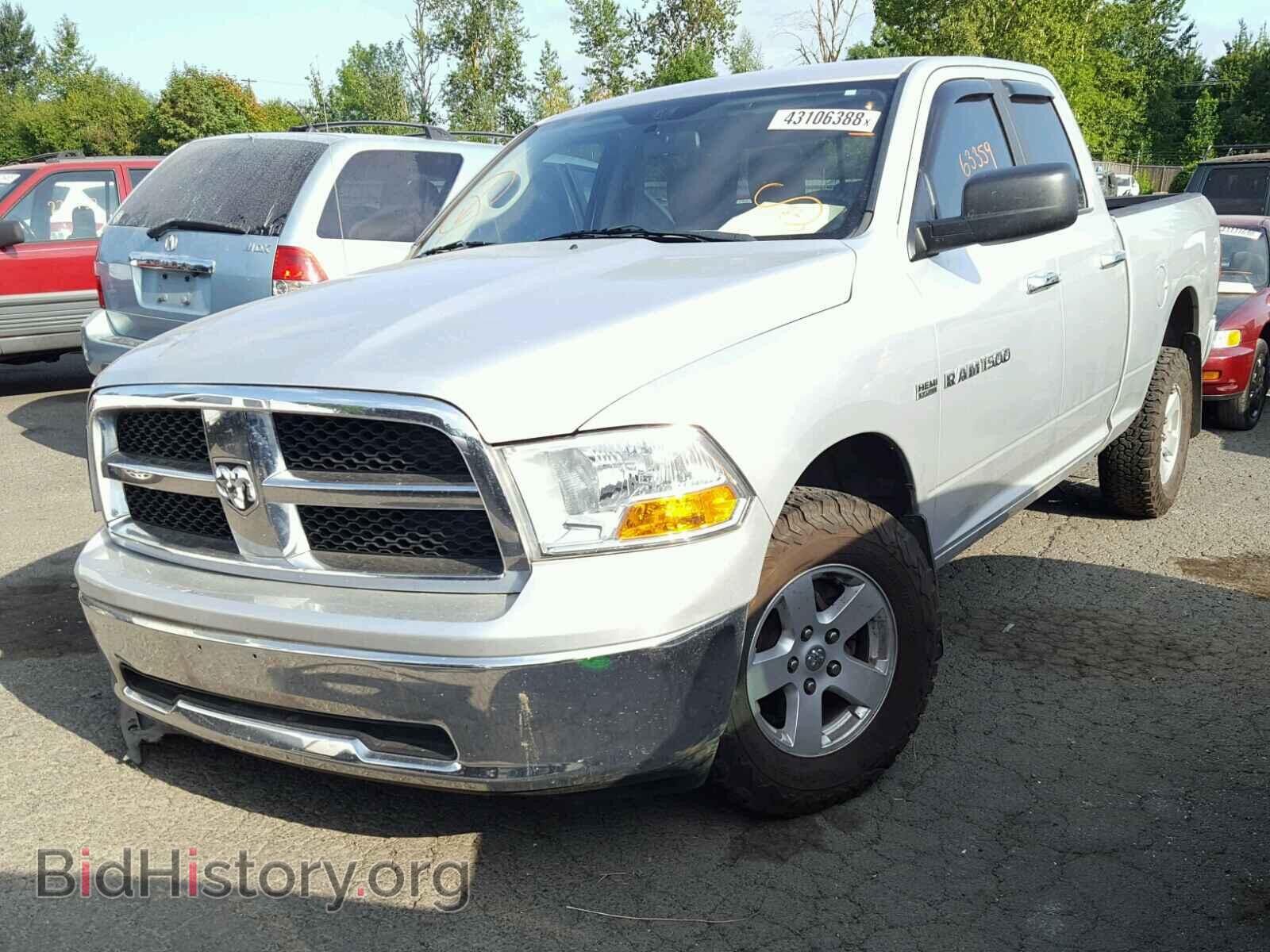 2011 DODGE RAM 1500 - VIN: 1D7RV1GT3BS588486 - Фото 2