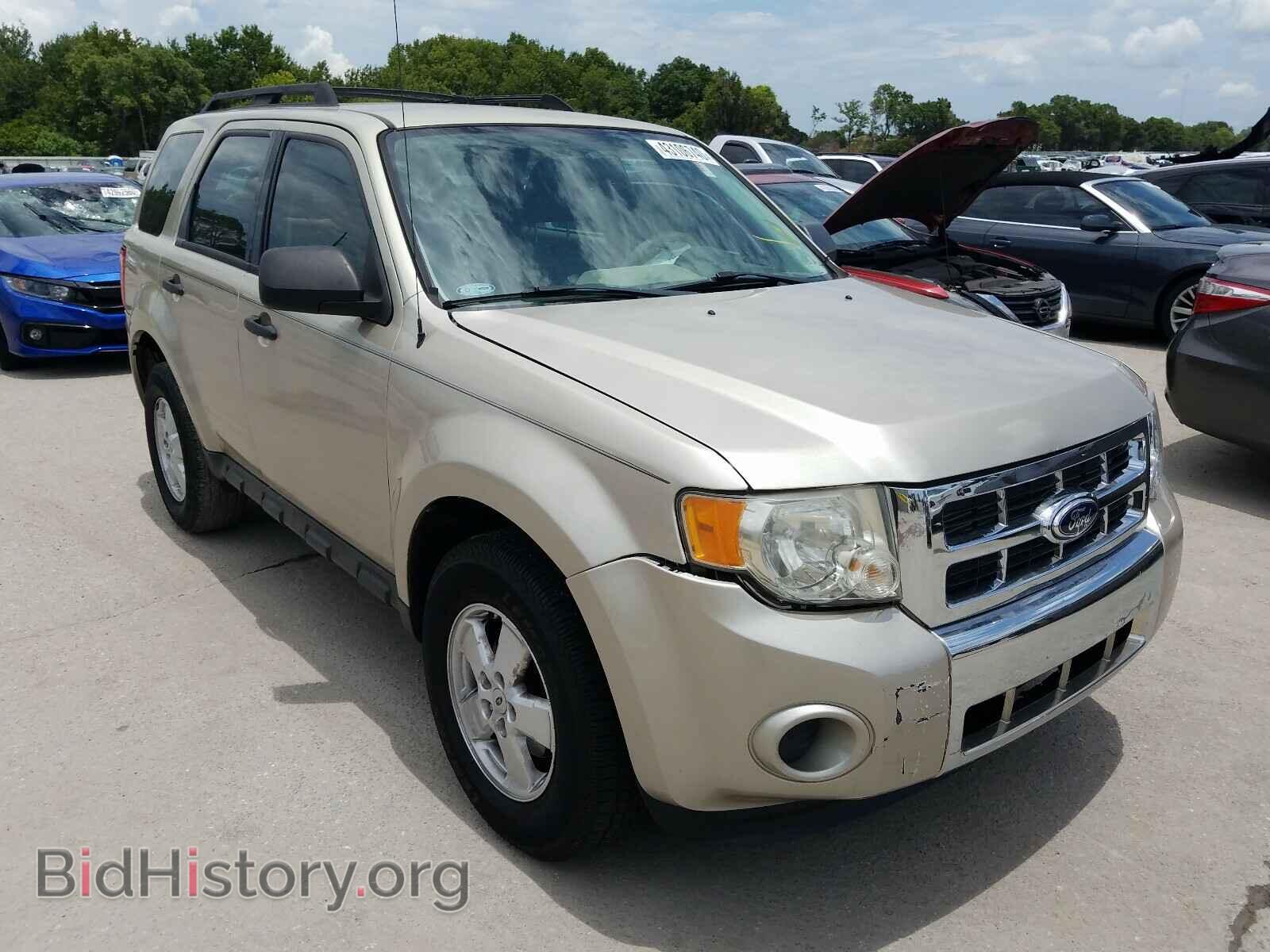 Фотография 1FMCU0C73BKA09501 - FORD ESCAPE 2011