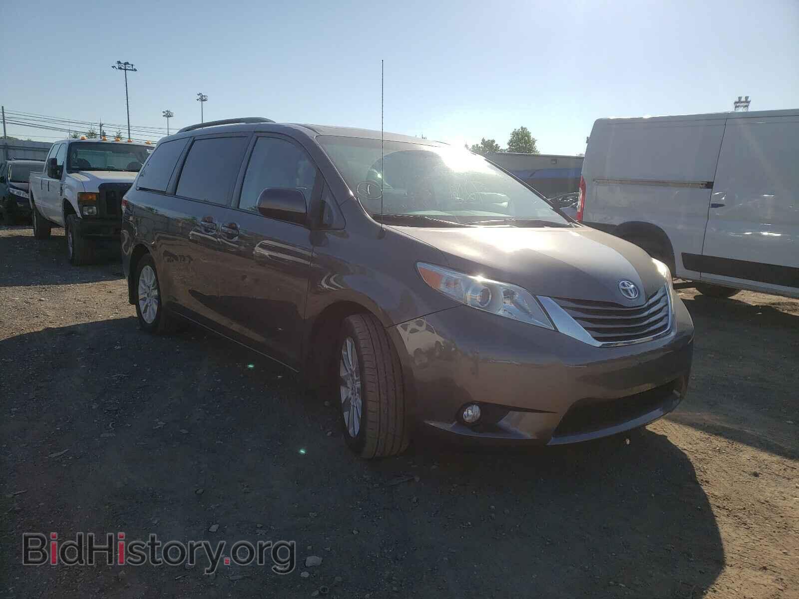 Фотография 5TDDK3DC1DS062902 - TOYOTA SIENNA 2013