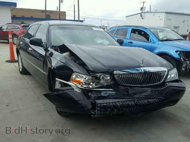 Photo 2LNHM82V69X625754 - LINCOLN TOWNCAR 2009