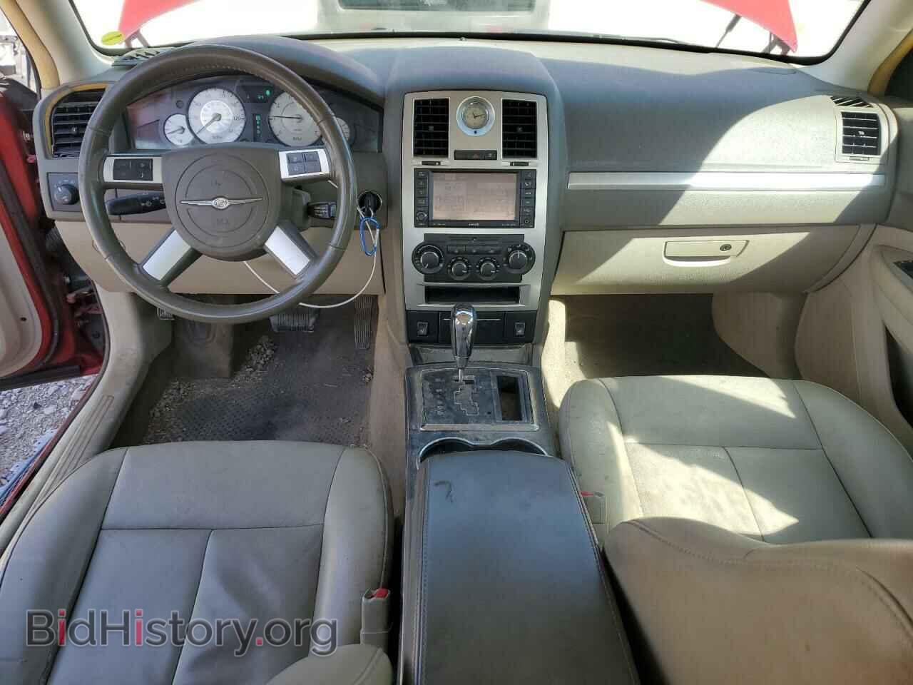 2010 CHRYSLER 300 - VIN: 2C3CA5CV0AH238852 - Фото 8