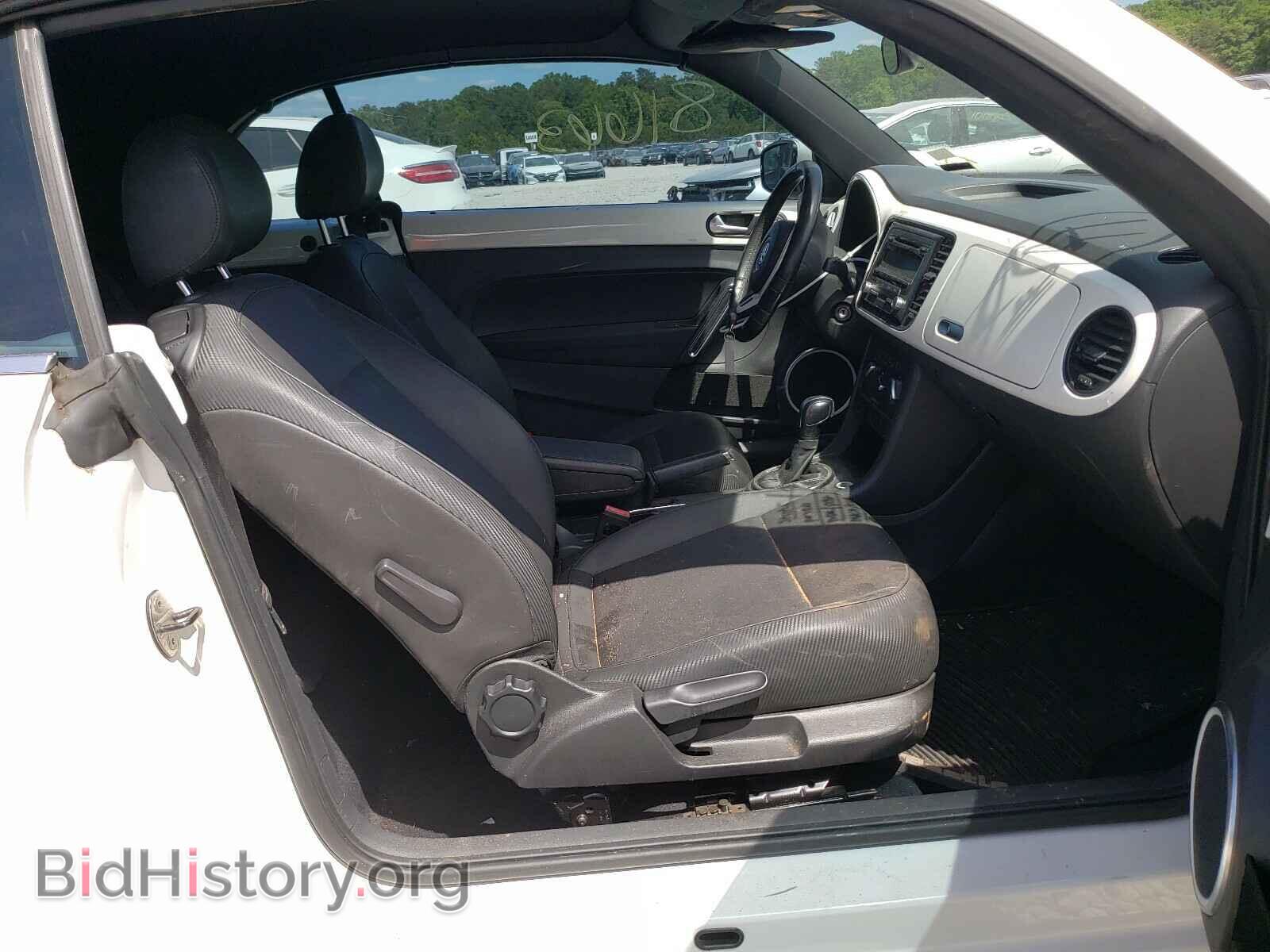 2014 VOLKSWAGEN BEETLE - VIN: 3VW5P7AT0EM807669 - Фото 5
