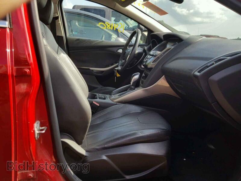 2012 Ford FOCUS (VIN 1FAHP3M26CL327717) — photo 5 of 10