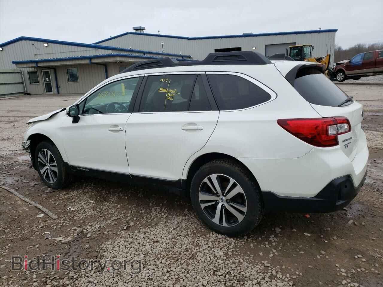 2018 SUBARU OUTBACK - VIN: 4S4BSANC2J3349880 - Фото 2