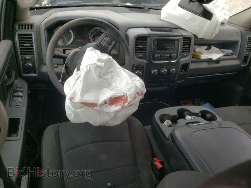 2018 RAM 1500 (VIN 1C6RR6FG0JS340167) — photo 8 of 12