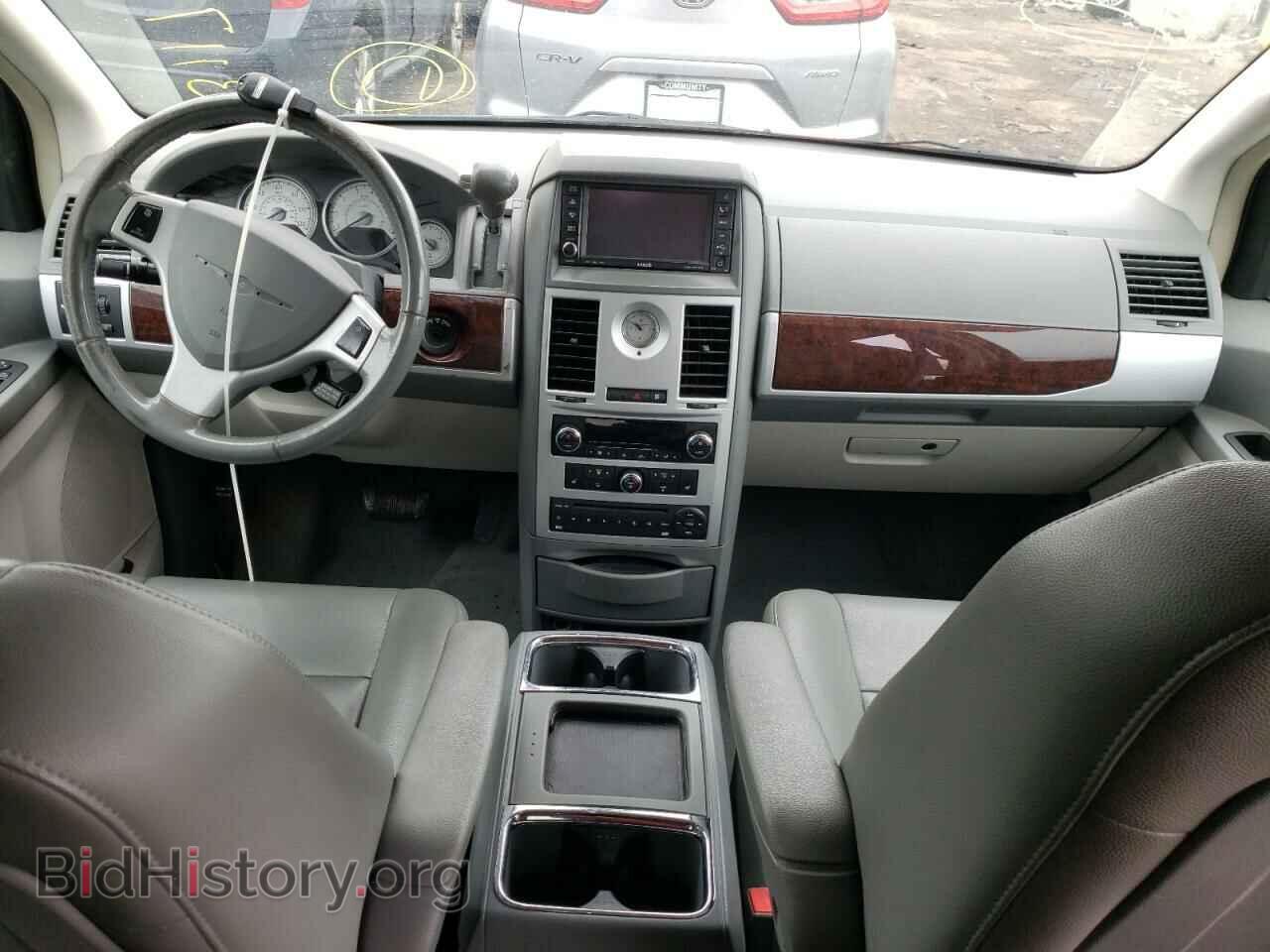 2009 CHRYSLER MINIVAN - VIN: 2A8HR54139R630017 - Фото 9