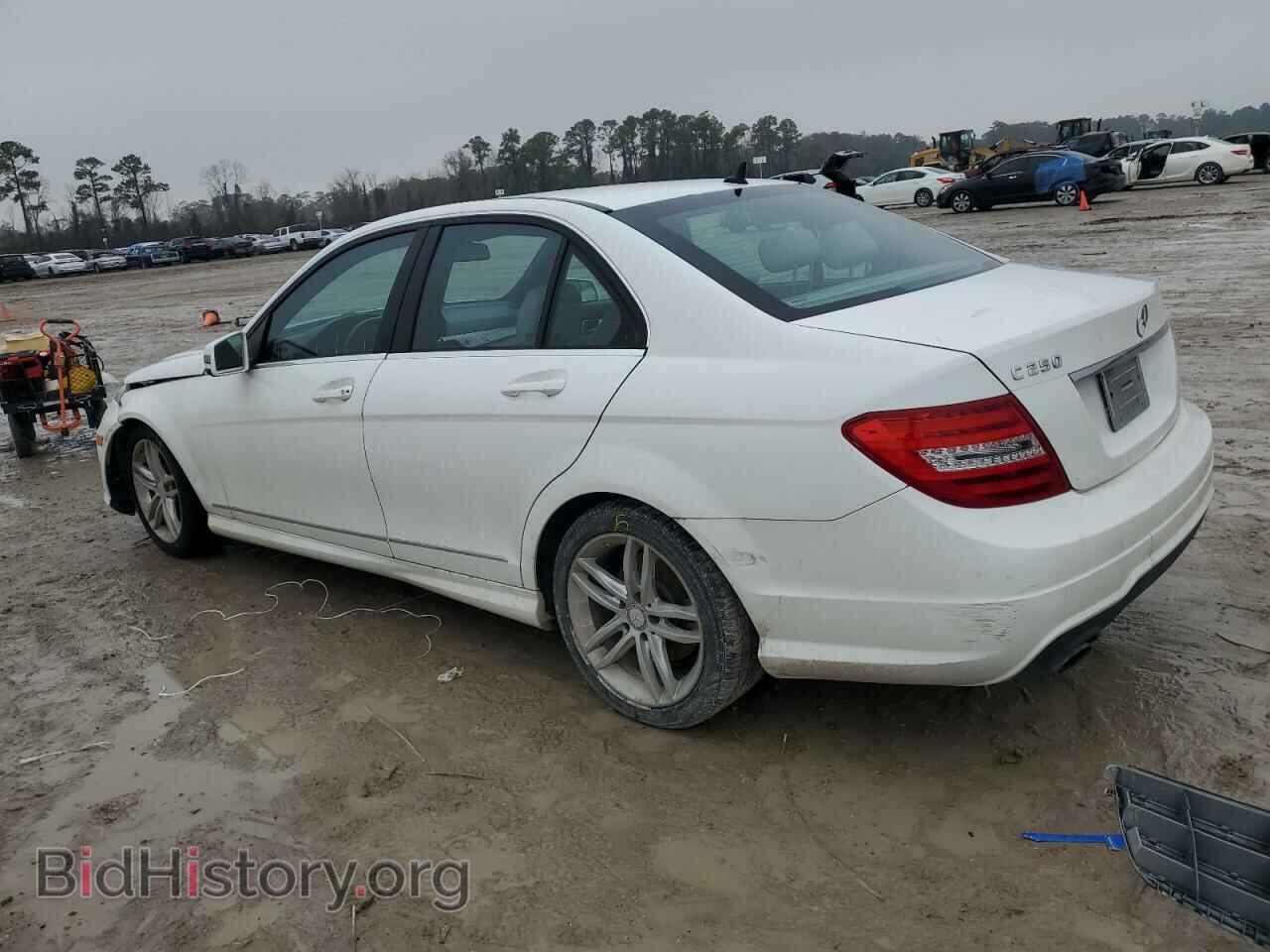 2013 MERCEDES-BENZ C-CLASS - VIN: WDDGF4HB1DR274292 - Фото 2