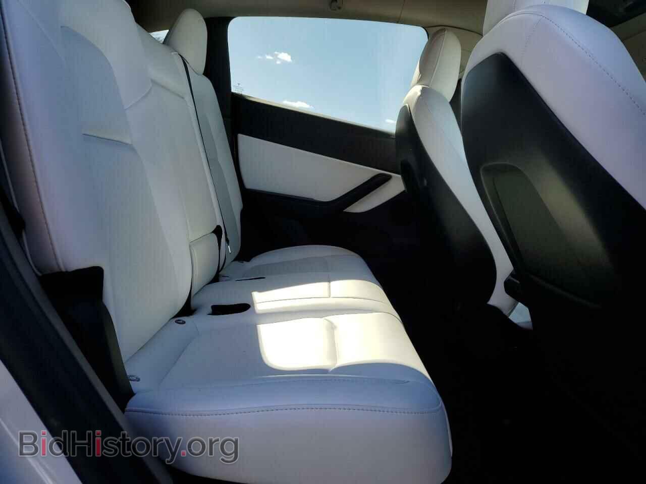 2022 TESLA MODEL Y - VIN: 7SAYGDEF7NF462974 - Фото 11