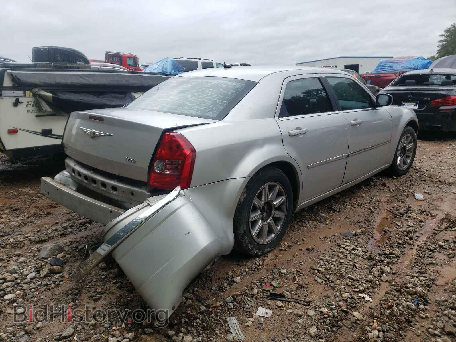 2008 CHRYSLER 300 - VIN: 2C3KA33G48H170194 - Фото 4