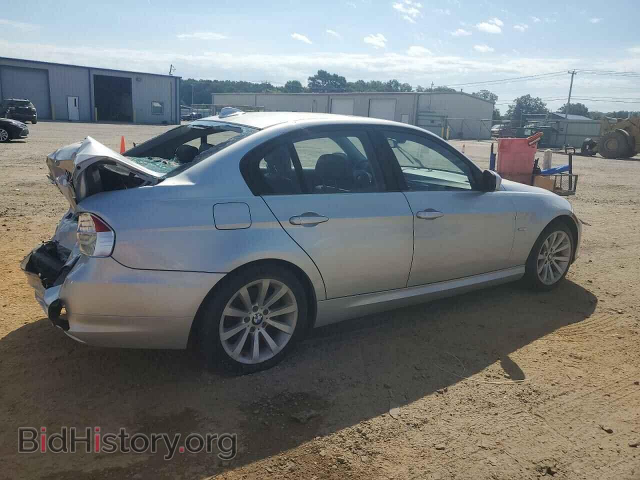 2011 BMW 3 SERIES - VIN: WBAPH7C58BE683785 - Фото 3