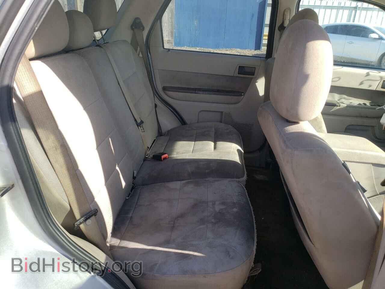 2011 FORD ESCAPE - VIN: 1FMCU0DG4BKB66016 - Фото 6
