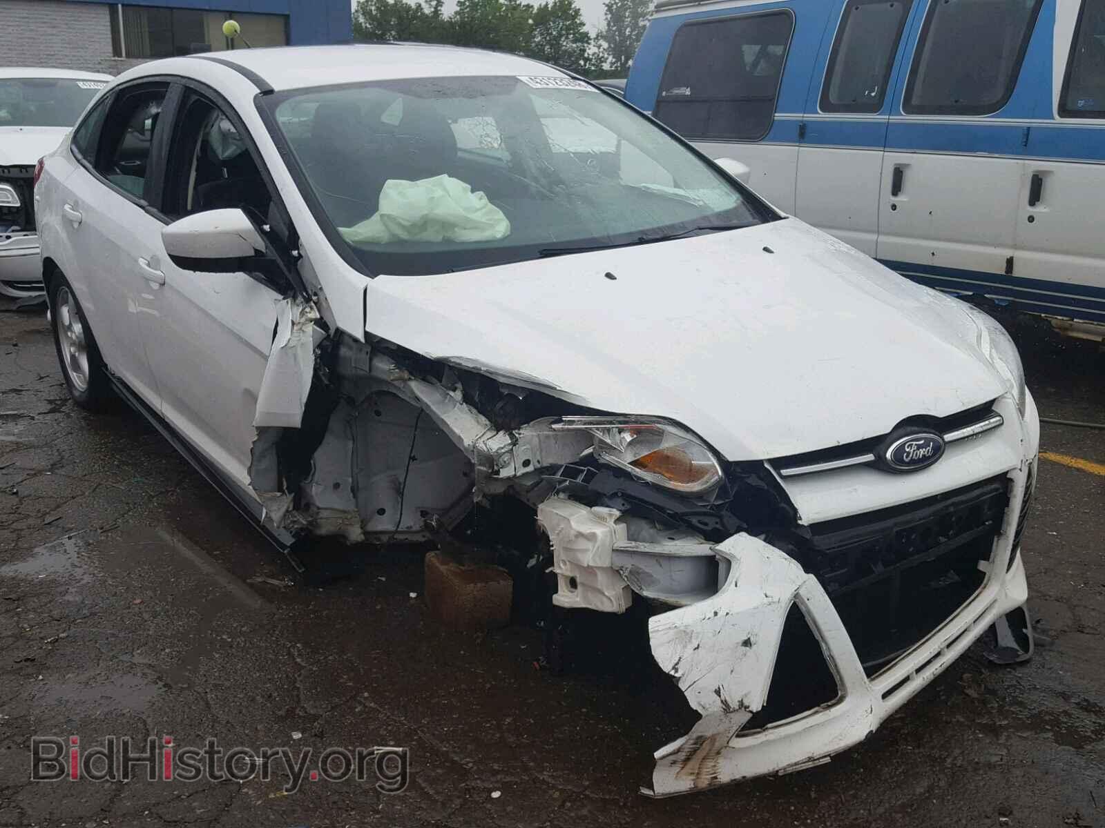2012 Ford FOCUS Focus SE (VIN 1FAHP3F22CL445535) — photo 1 of 10, Copart, damage: front end