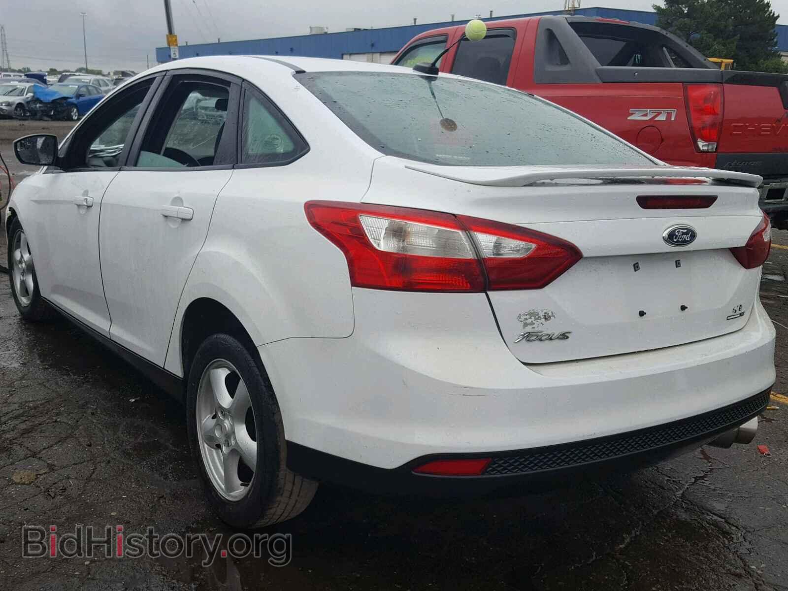 2012 Ford FOCUS (VIN 1FAHP3F22CL445535) — photo 3 of 10