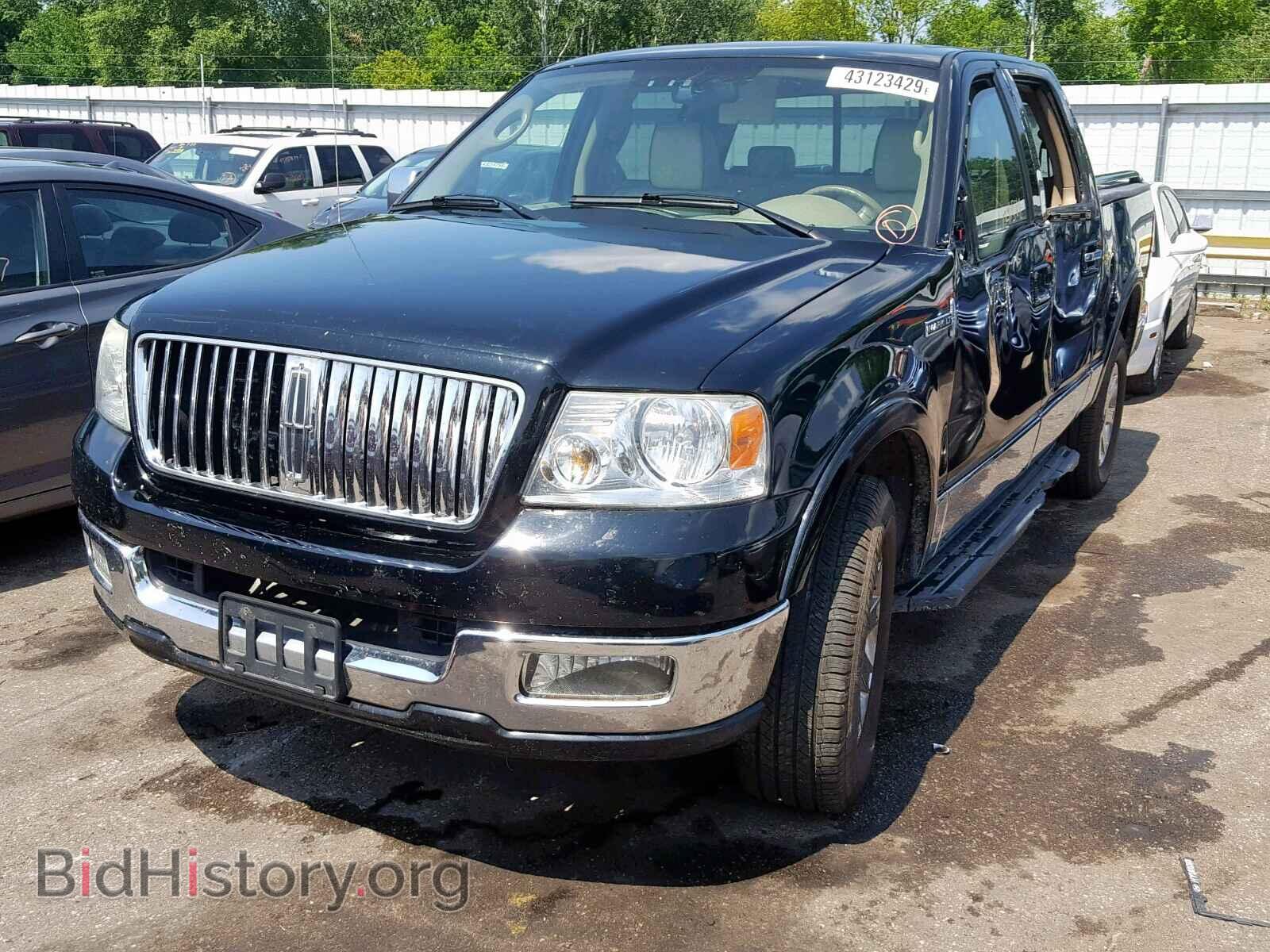 2006 LINCOLN MARK LT - VIN: 5LTPW18516FJ09038 - Фото 2