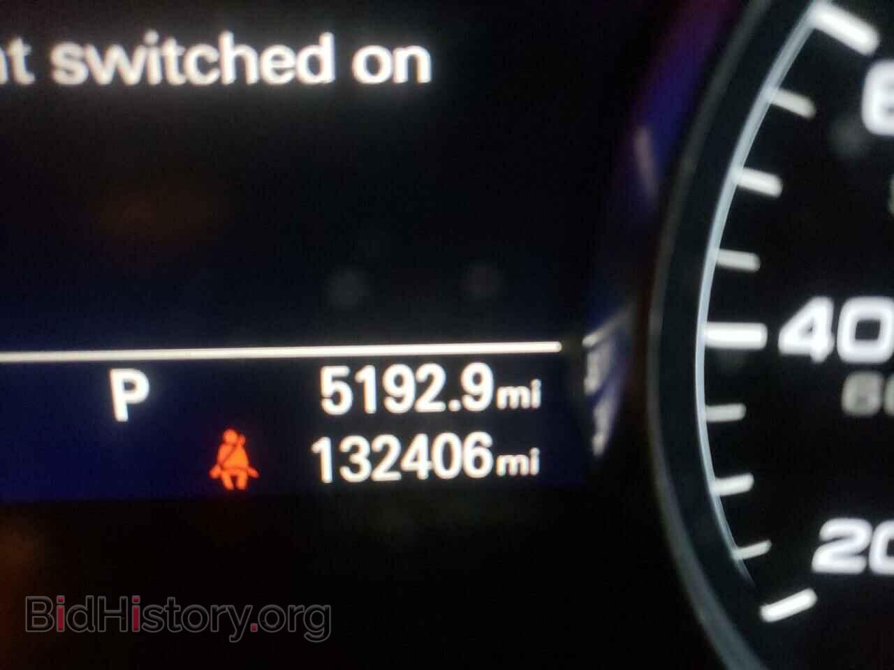 2011 AUDI A8 - VIN: WAURVAFD7BN015767 - Фото 8