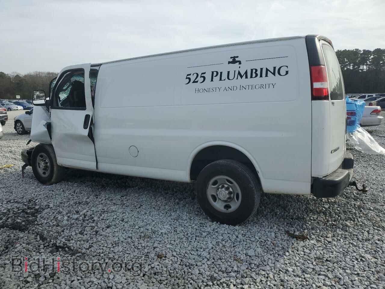 2017 CHEVROLET EXPRESS - VIN: 1GCWGAFF4H1351037 - Фото 2