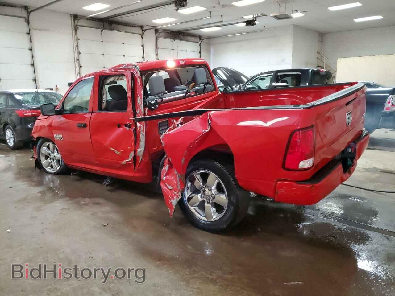2018 RAM 1500 - VIN: 1C6RR7FG7JS273833 - Фото 2