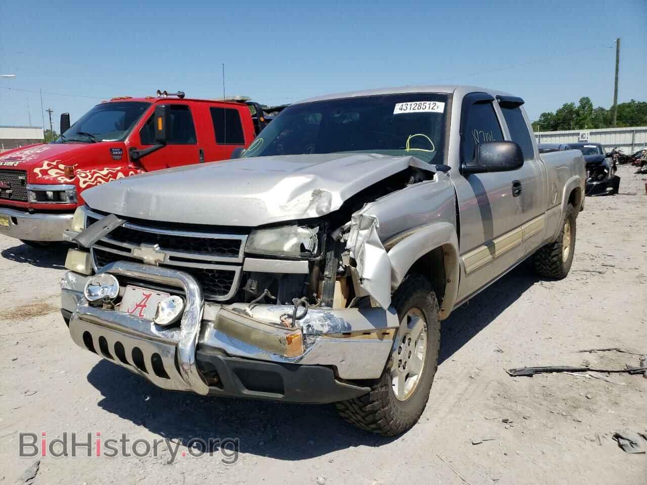 2006 CHEVROLET SILVERADO - VIN: 2GCEK19BX61276368 - Фото 2