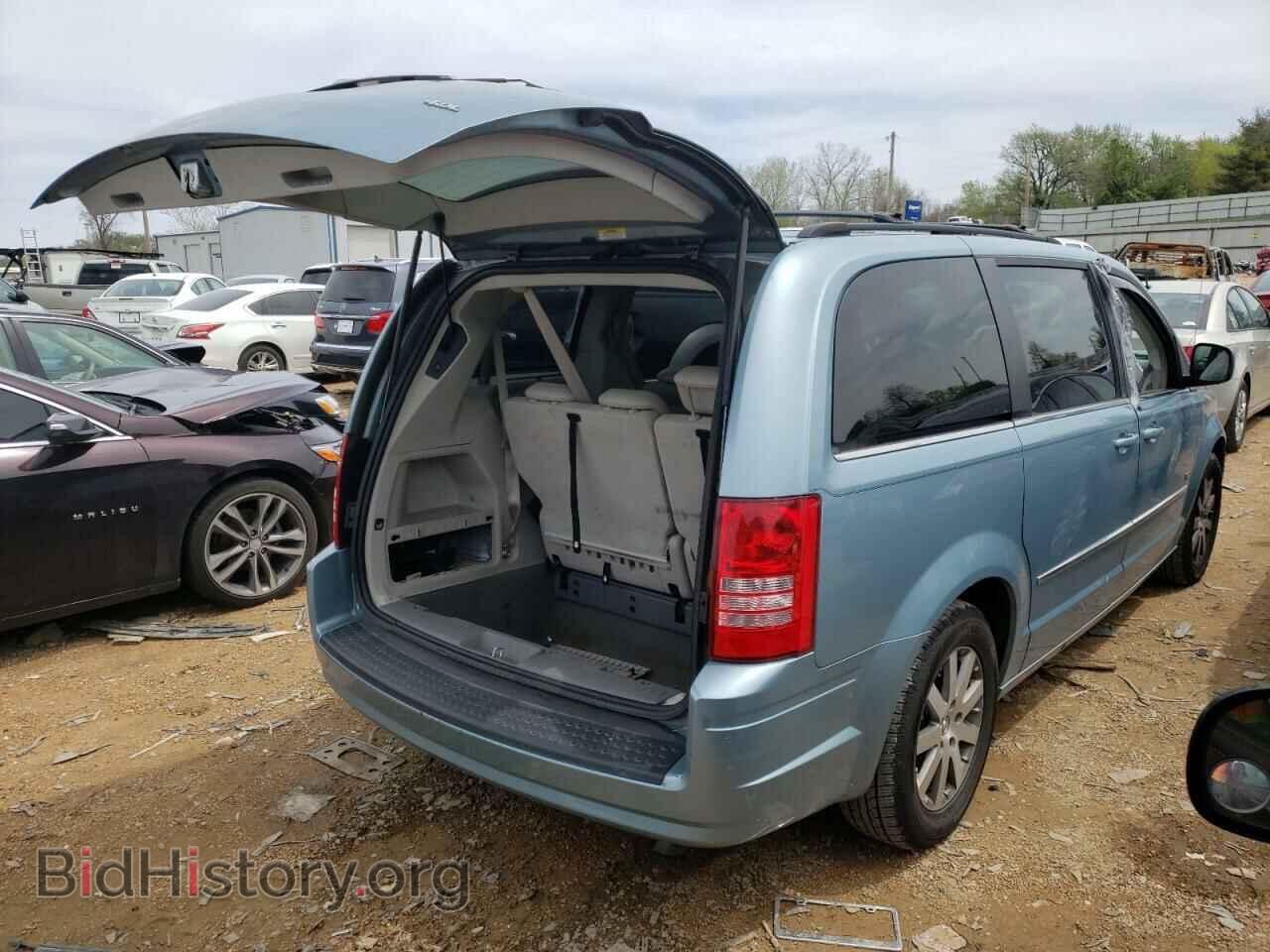 2009 CHRYSLER MINIVAN - VIN: 2A8HR54X39R648943 - Фото 4