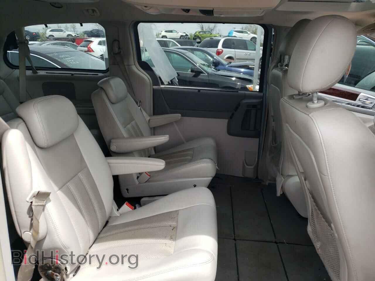 2009 CHRYSLER MINIVAN - VIN: 2A8HR54X39R648943 - Фото 6