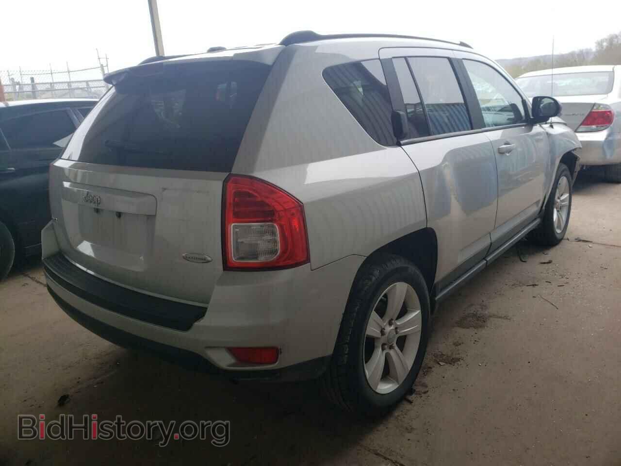 2011 JEEP COMPASS - VIN: 1J4NF1FB9BD257943 - Фото 4