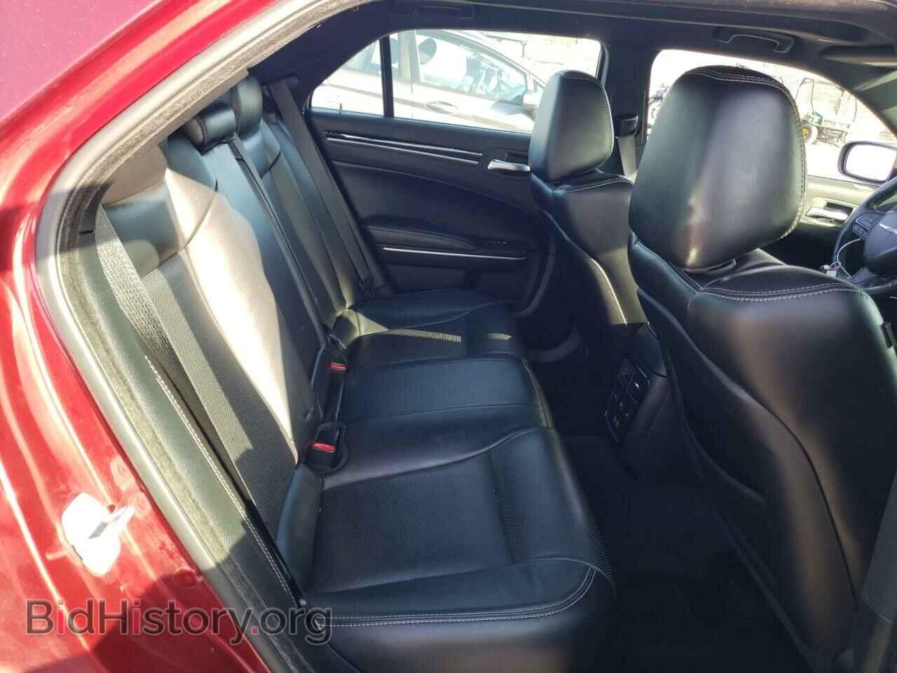 2018 CHRYSLER 300 - VIN: 2C3CCAGG7JH331060 - Фото 10
