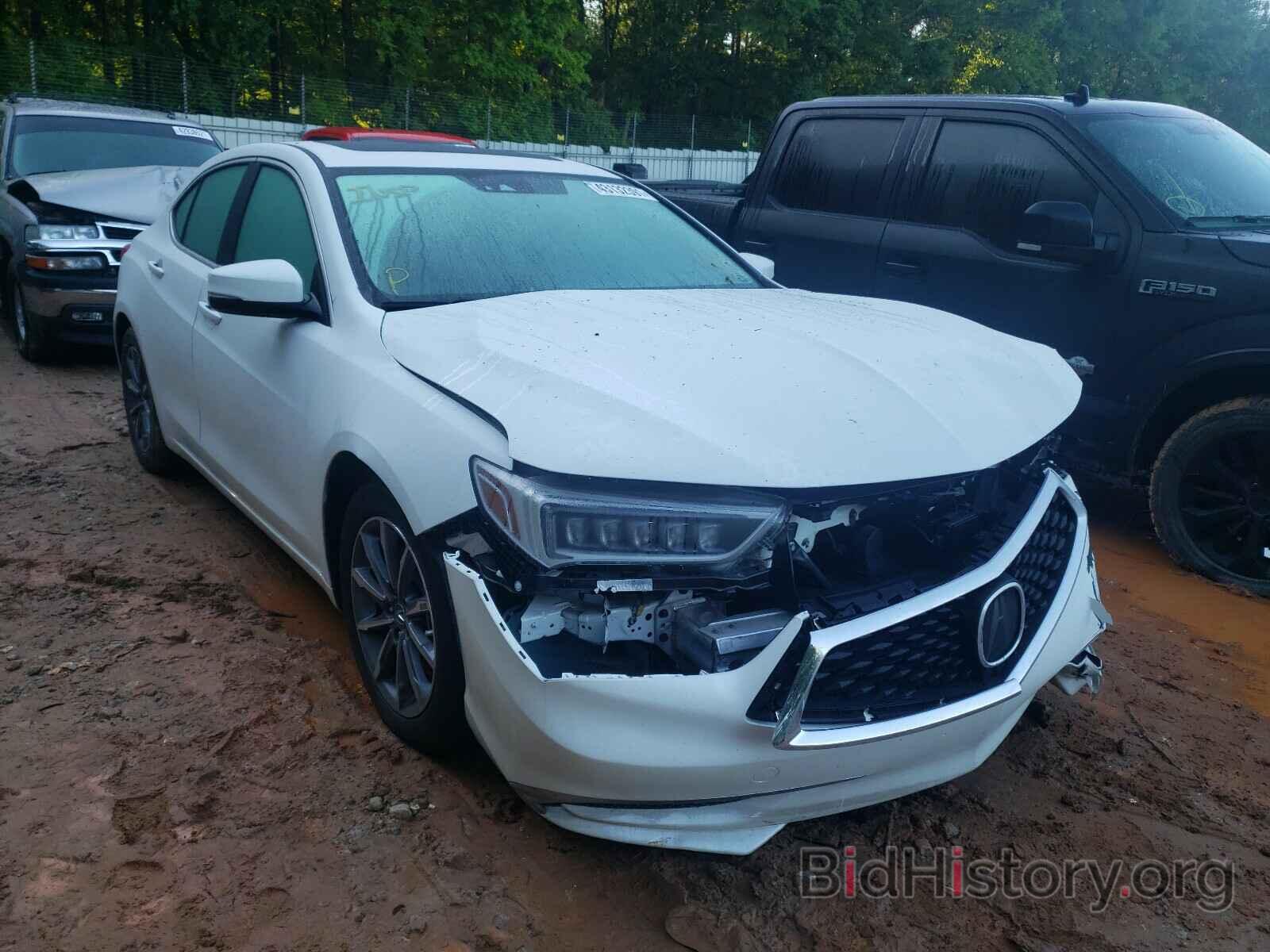 Фотография 19UUB1F56JA010937 - ACURA TLX 2018