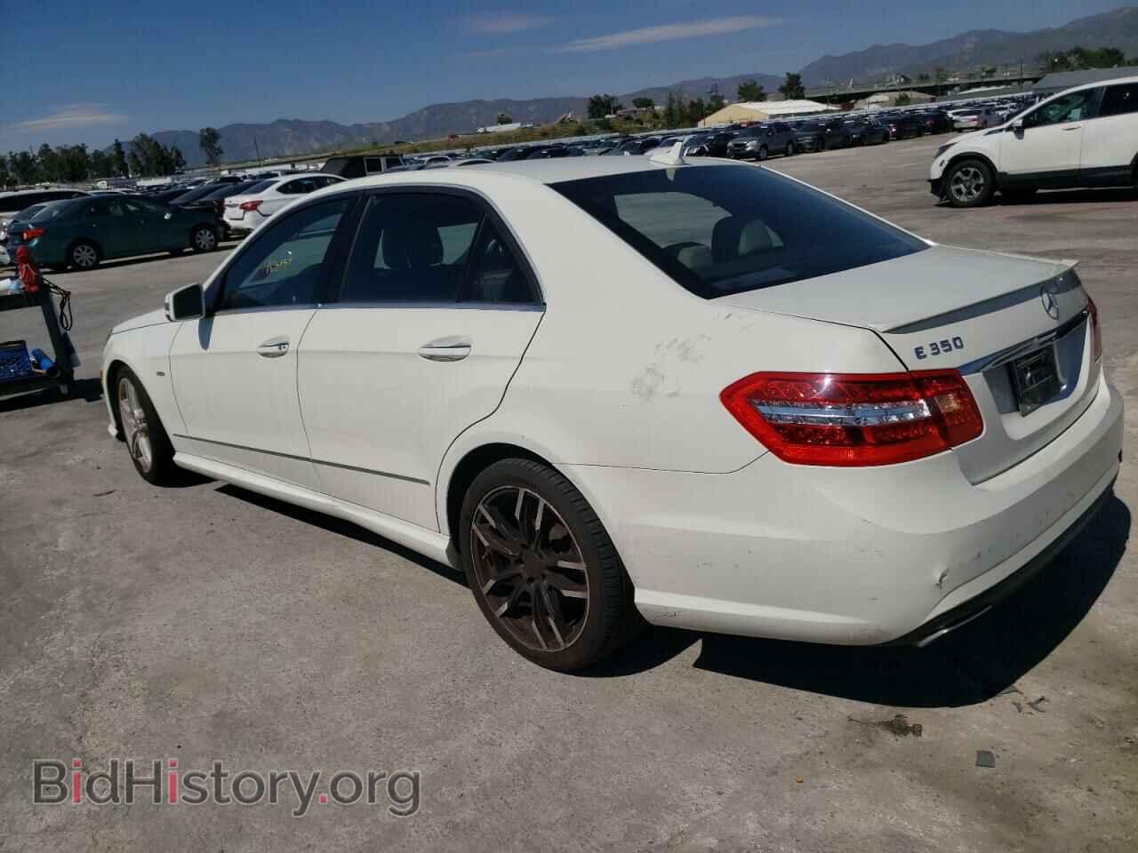 2012 MERCEDES-BENZ E-CLASS - VIN: WDDHF5KB7CA570515 - Фото 2
