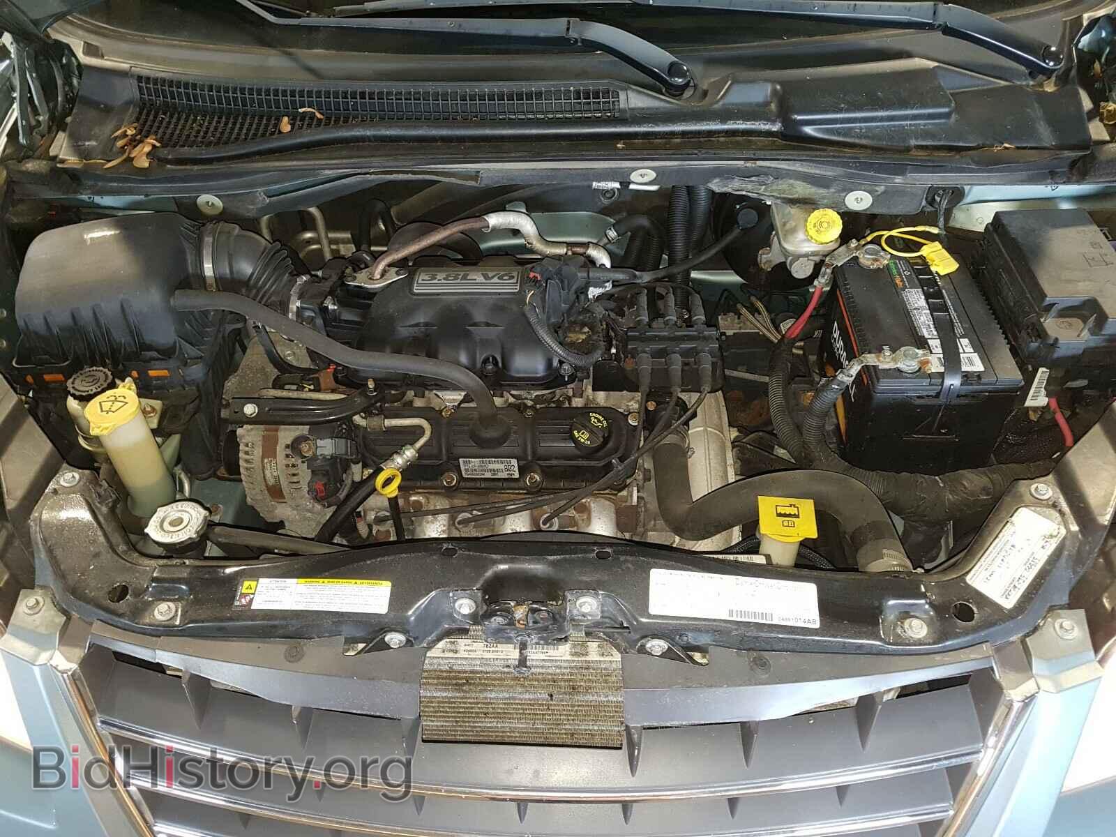 2008 CHRYSLER MINIVAN - VIN: 2A8HR54PX8R757866 - Фото 7