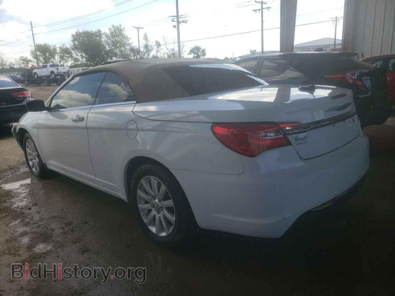 2012 CHRYSLER 200 - VIN: 1C3BCBEB9CN215538 - Фото 2