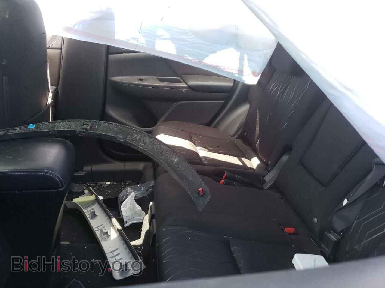 2018 MITSUBISHI ECLIPSE - VIN: JA4AT5AA1JZ065740 - Photo 6
