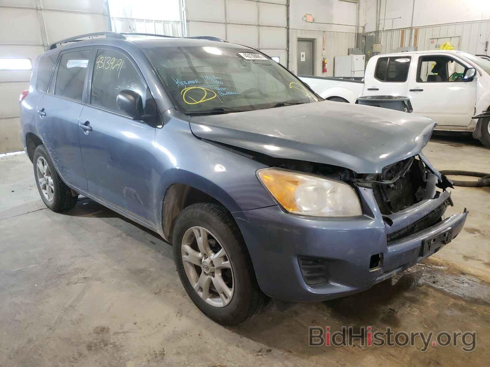 Photo 2T3ZF4DV9BW080982 - TOYOTA RAV4 2011