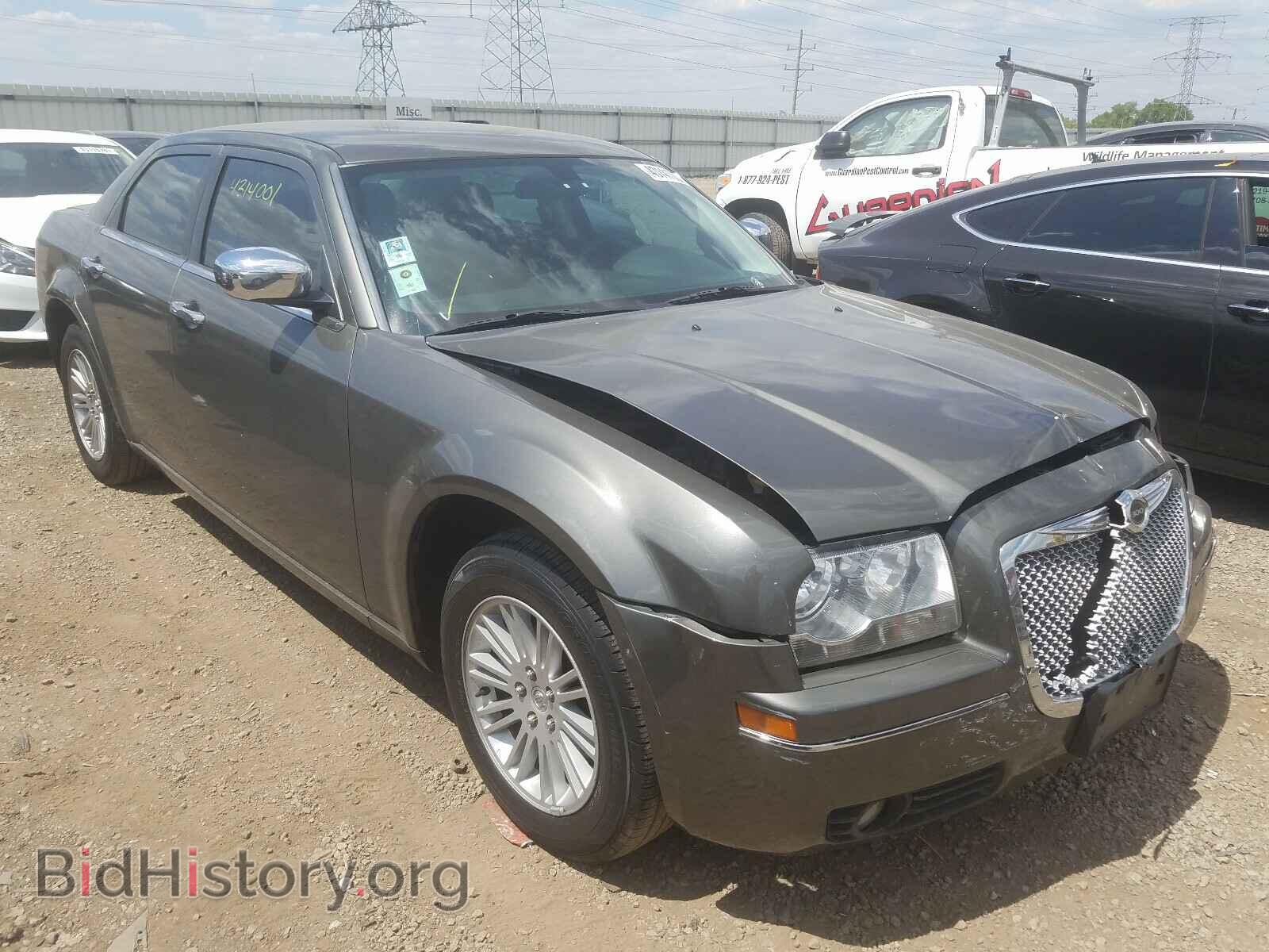 Photo 2C3CA4CD9AH180581 - CHRYSLER 300 2010