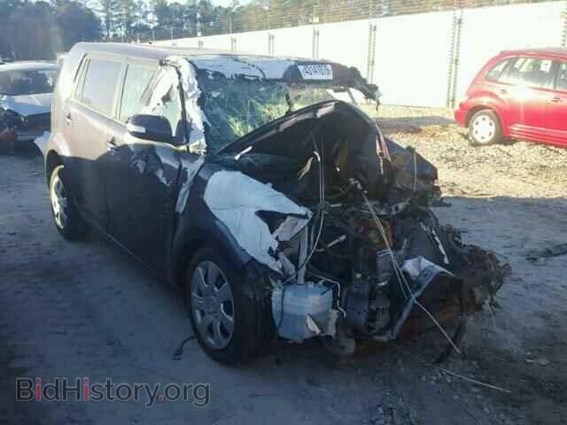Photo TRASHED - TOYOTA SCION 2011