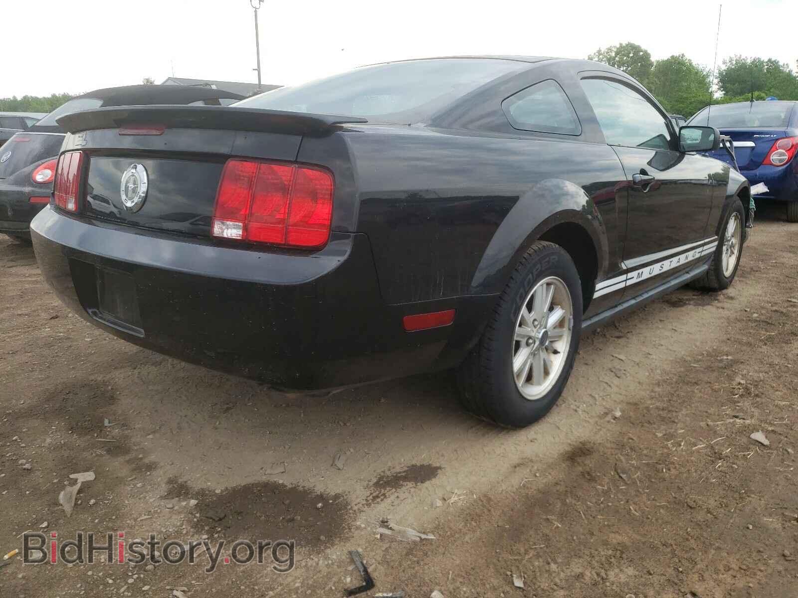2007 FORD MUSTANG - VIN: 1ZVFT80N875325226 - Фото 4