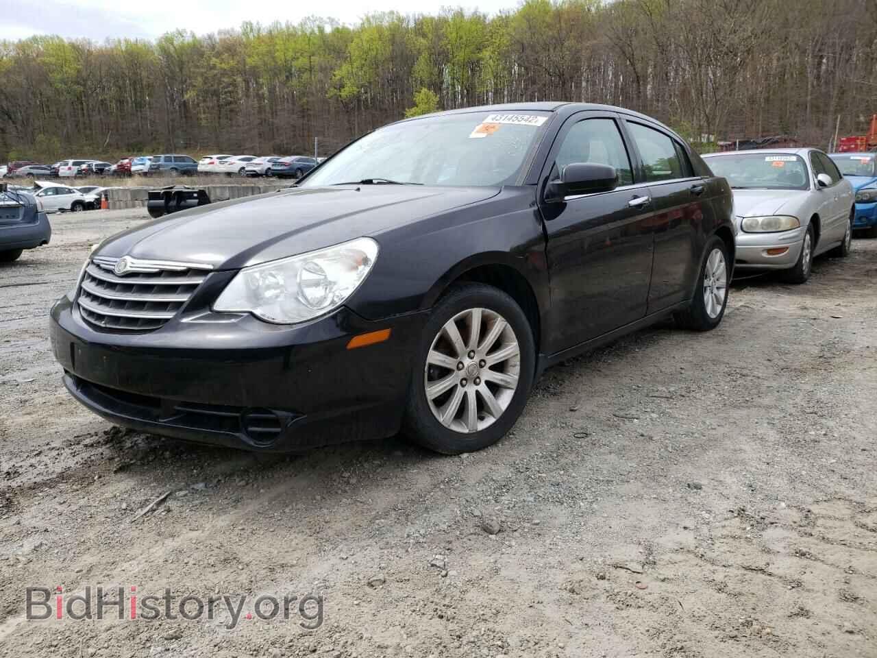 2010 CHRYSLER SEBRING - VIN: 1C3CC5FBXAN236707 - Фото 2
