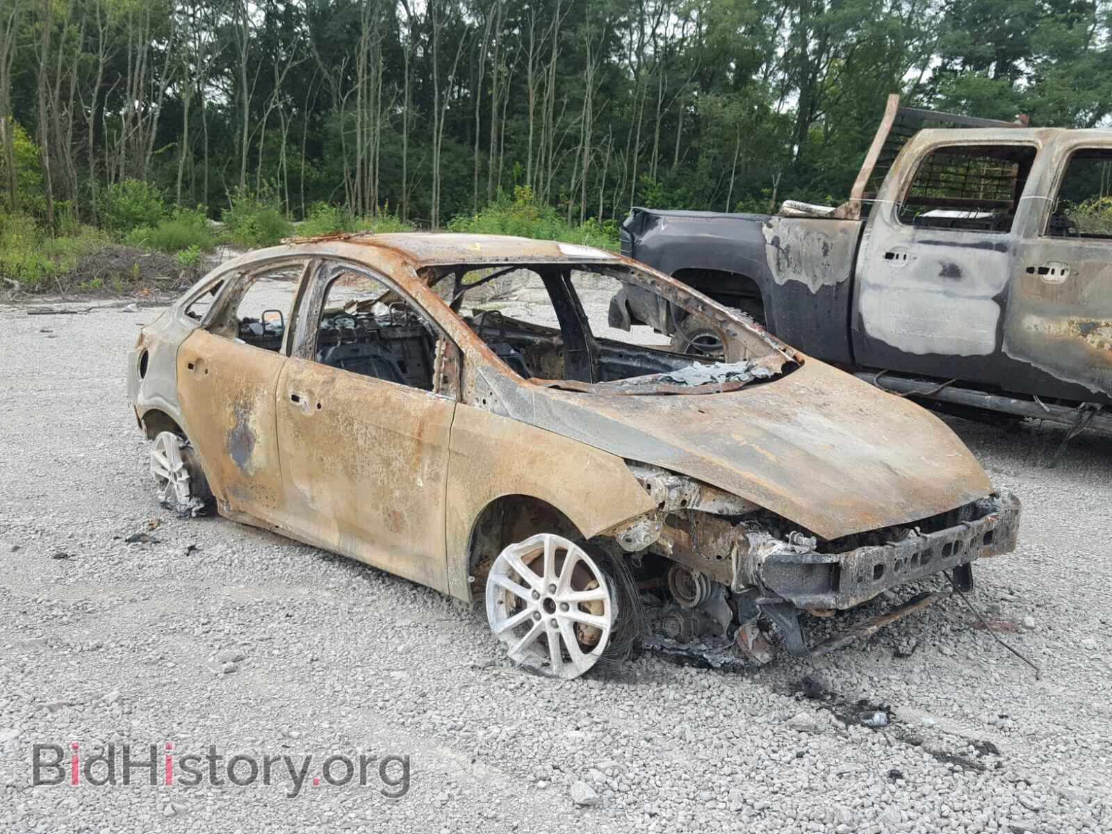 Фотография 1FADP3F26HL328174 - FORD FOCUS 2017